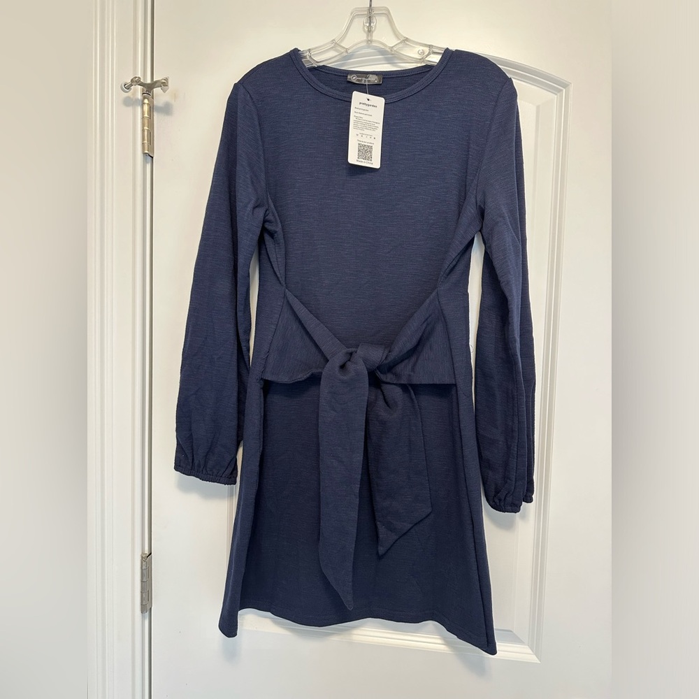 Pretty garden navy blue dress